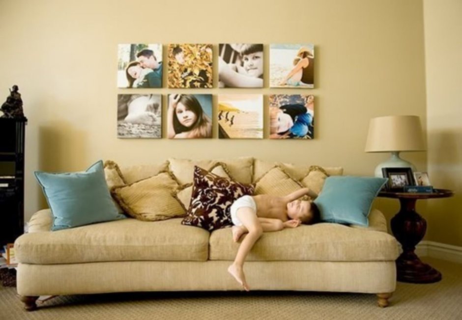 Фотоколлаж над диваном