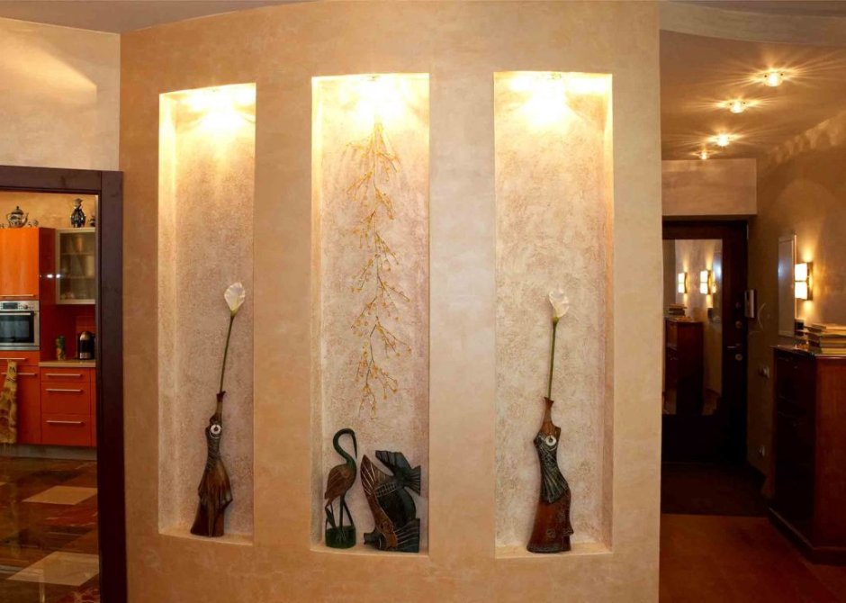 Декоративные ниши в стене