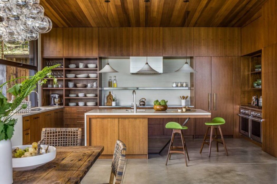 Кухня в стиле смешанном стиле из дерева