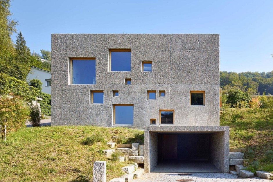 Монолитный бетонный дом