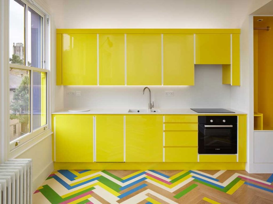 Лимонный цвет стен на кухне