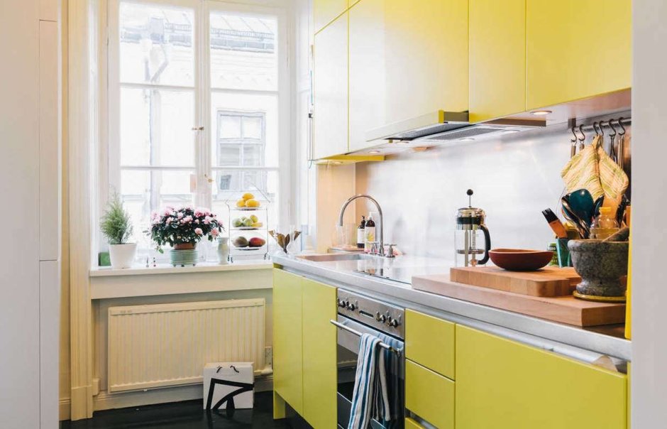 Кухня Прованс желтые стены