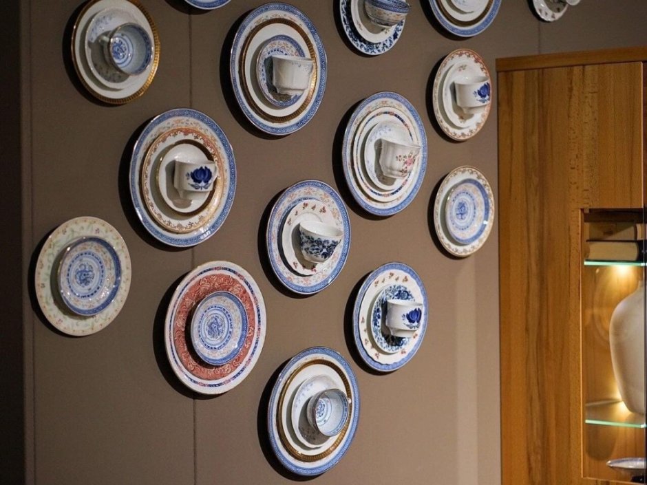 Декорированные тарелки на стену