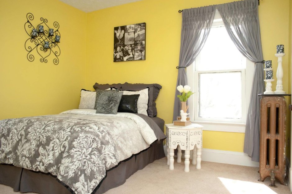 Желтые шторы в интерьере спальни (73 фото)