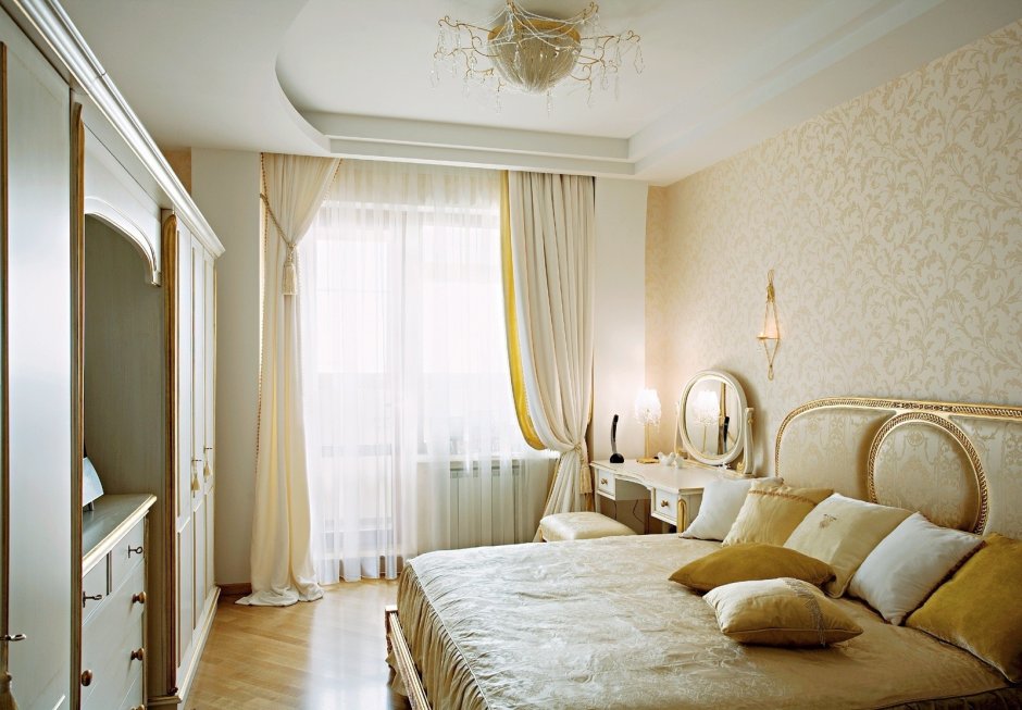 Спальня в бело золотом цвете