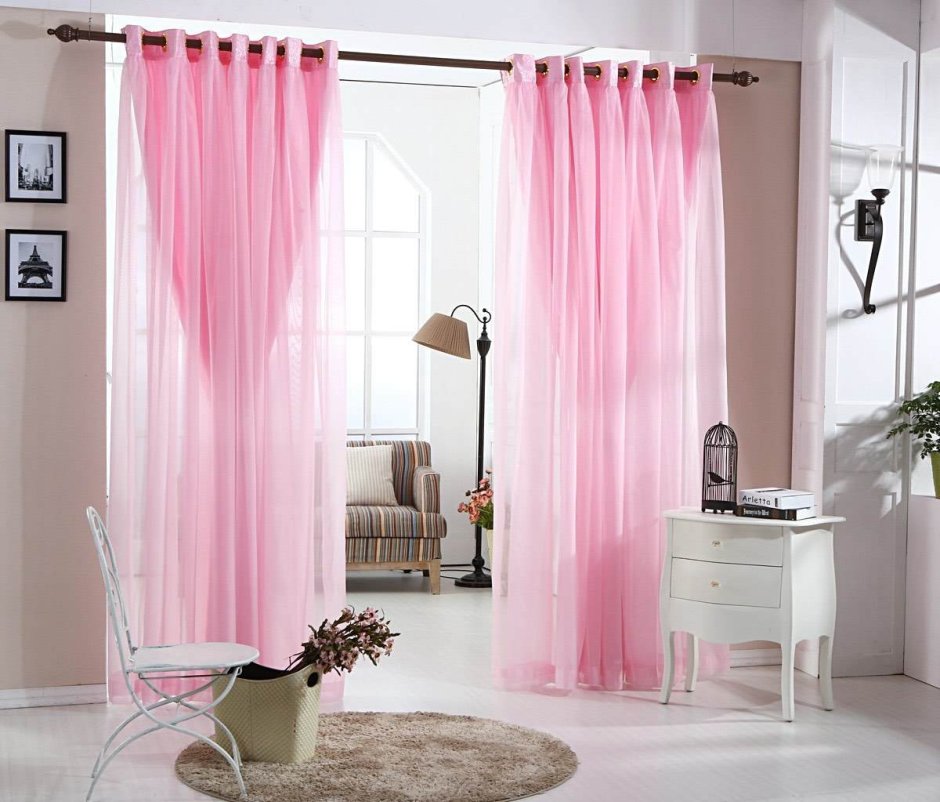 Серо розовые шторы в интерьере