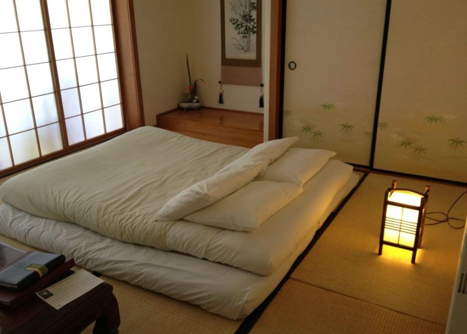Кровать Киото из массива дуба