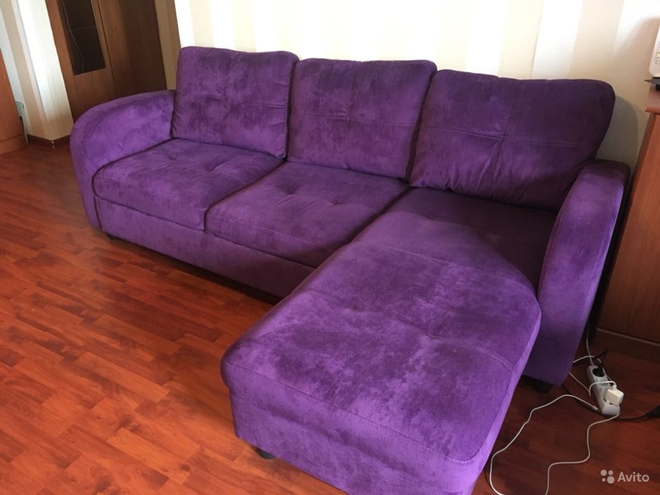 Большой угловой диван велюровый