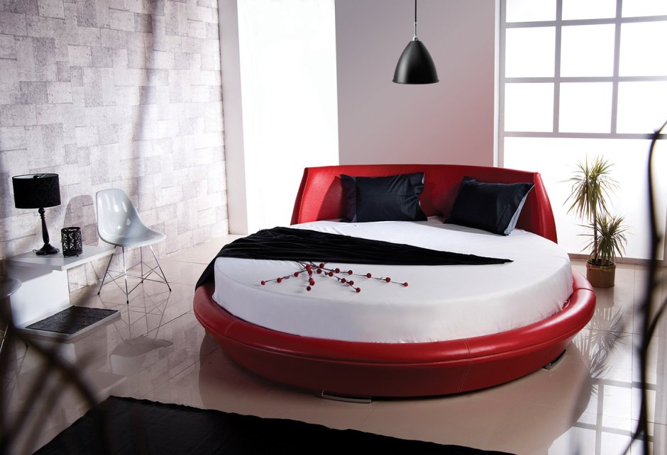 Кровать круглая для спальни красная