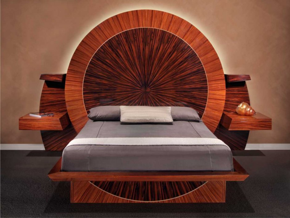 Кровать из эбенового дерева