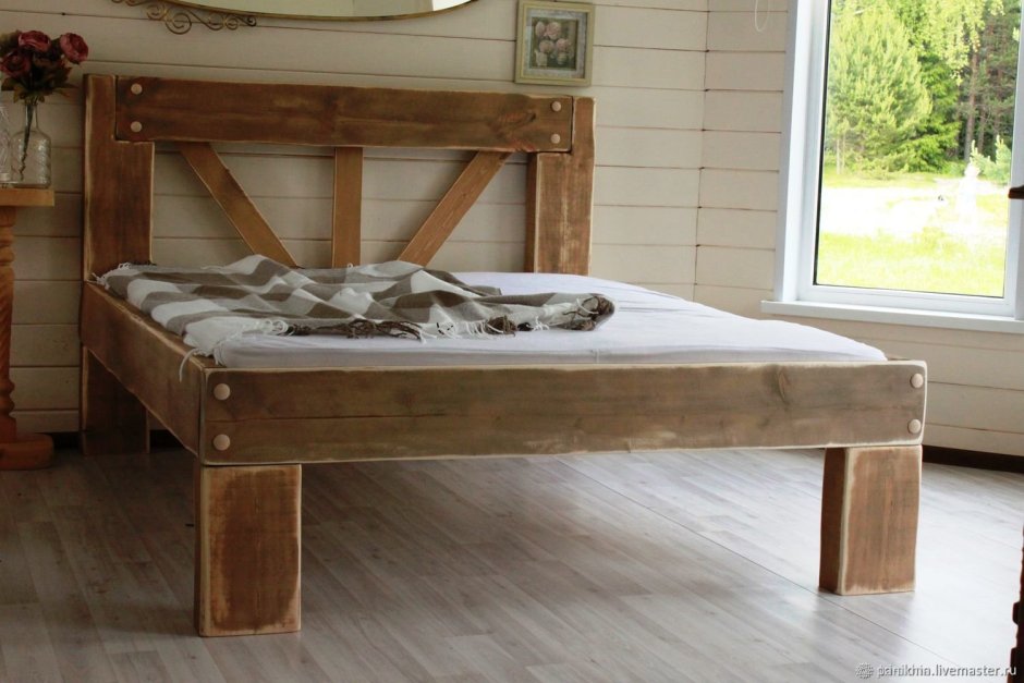 Деревянная кровать Винтаж в рустикальном стиле