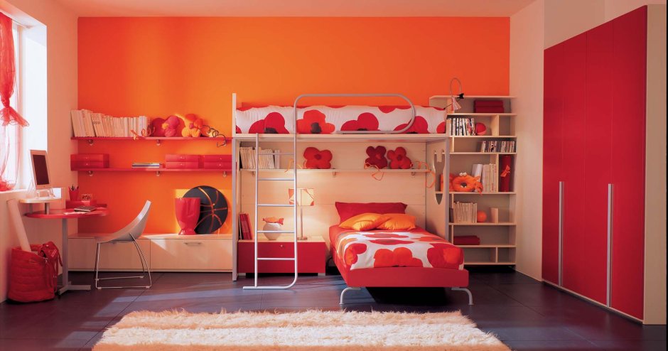 Детская комната в Красном цвете