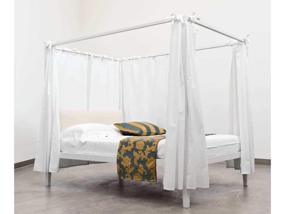 Кровать с балдахином Maxalto
