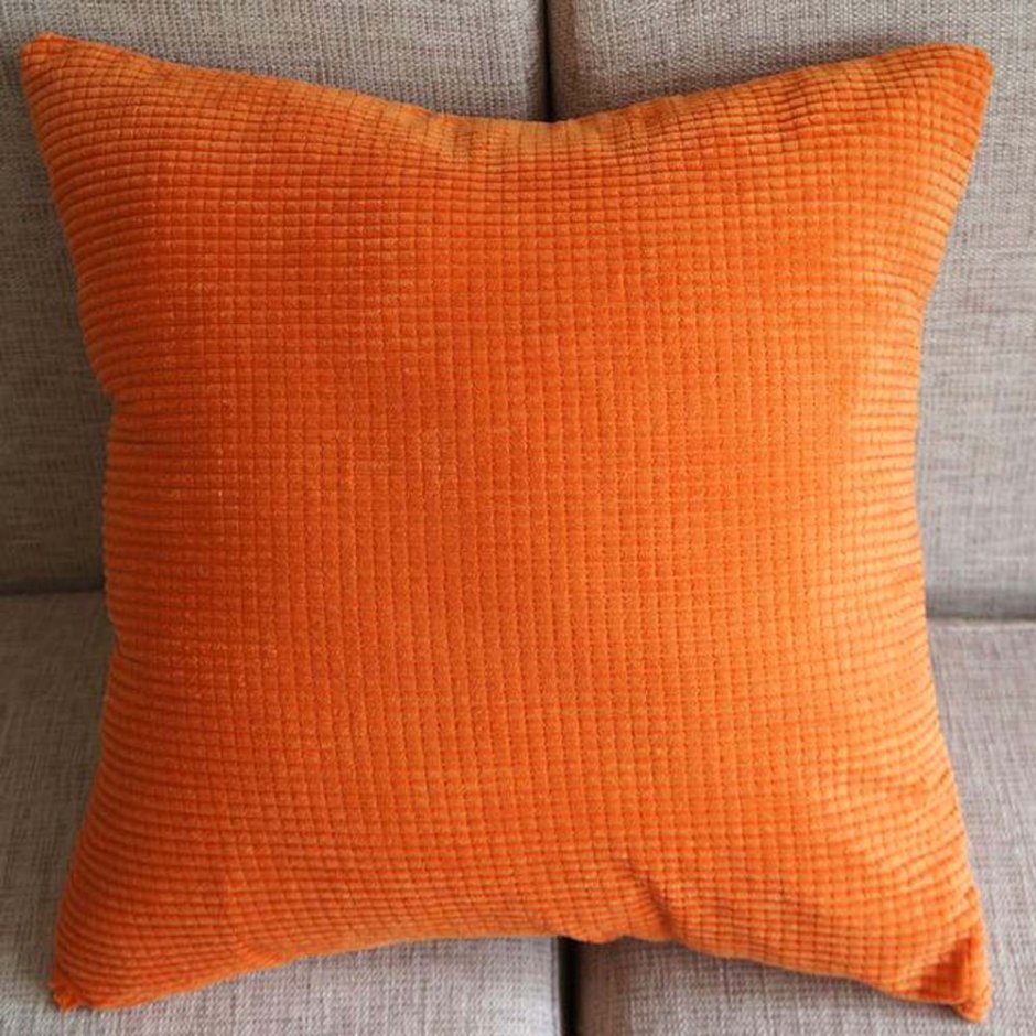 Оранжевая подушка
