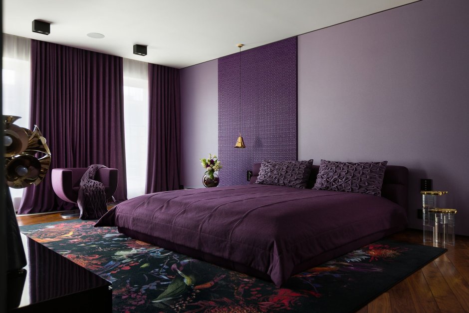Фиолетовая кровать в интерьере (71 фото)