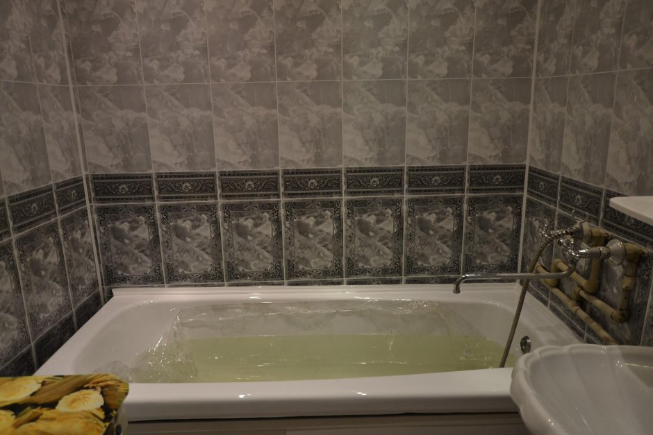 Стеклопластиковая ванна с панелью
