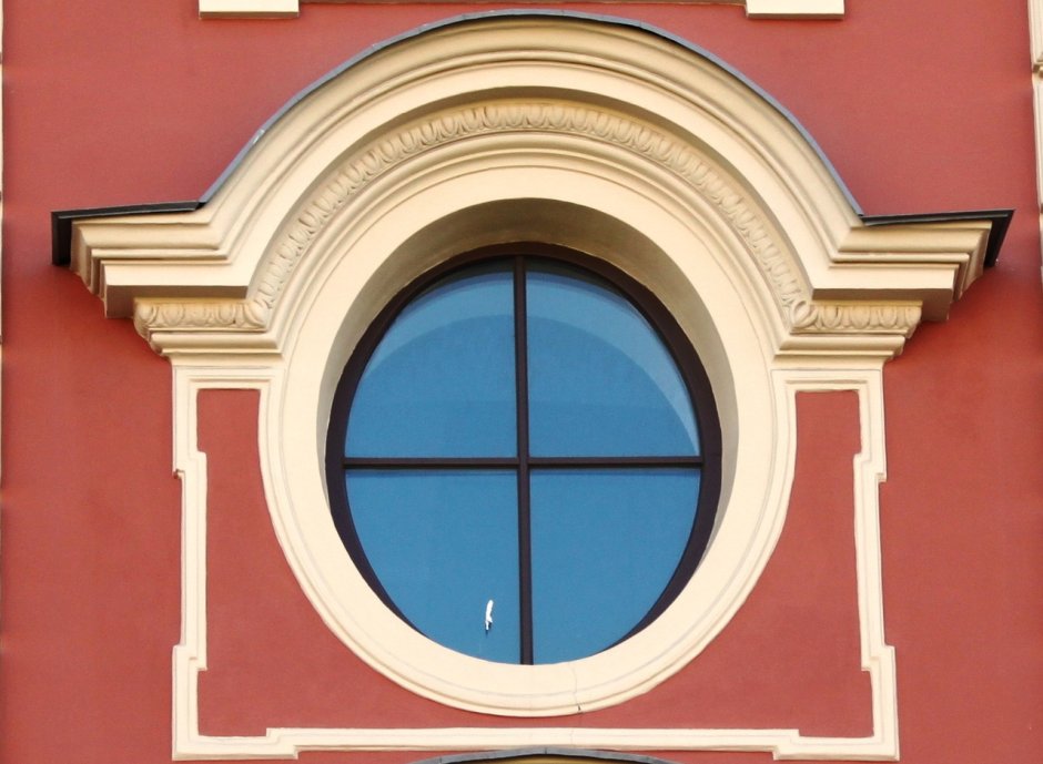 Круглое окно