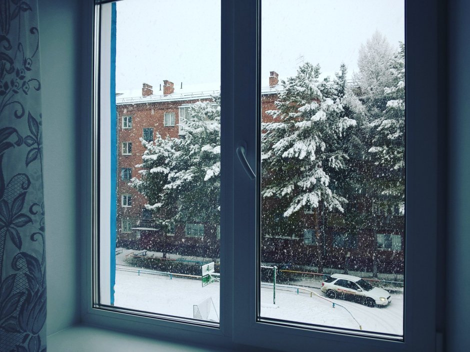 Окно зимой