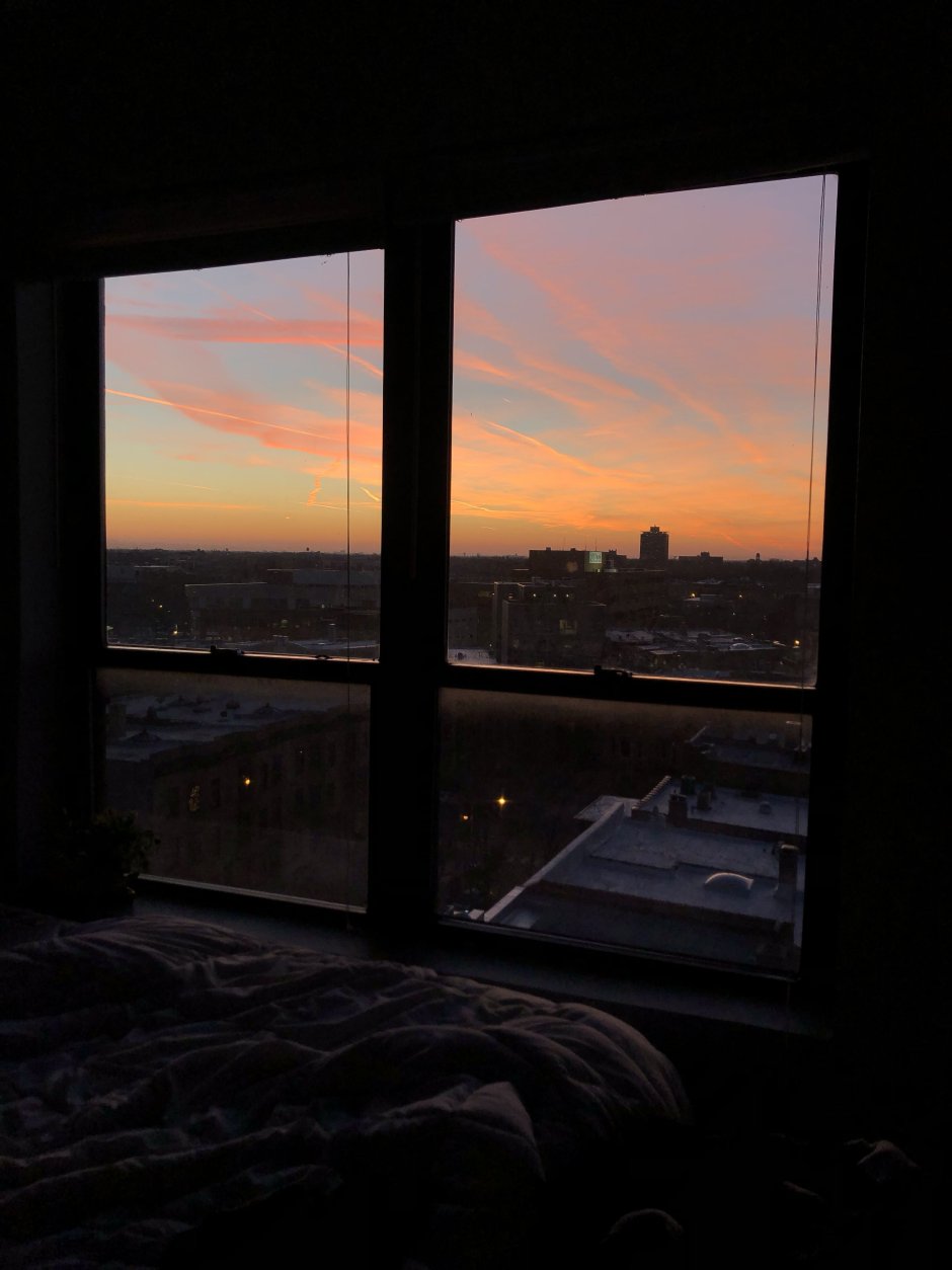 Закат из окна квартиры