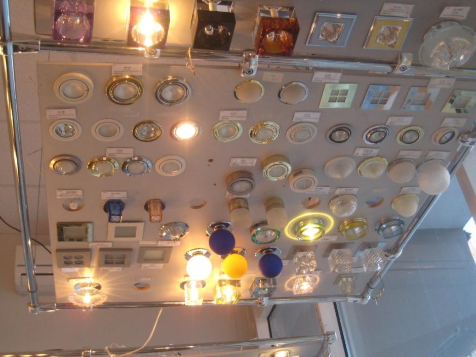 Лампы для подвесного потолка в ванной