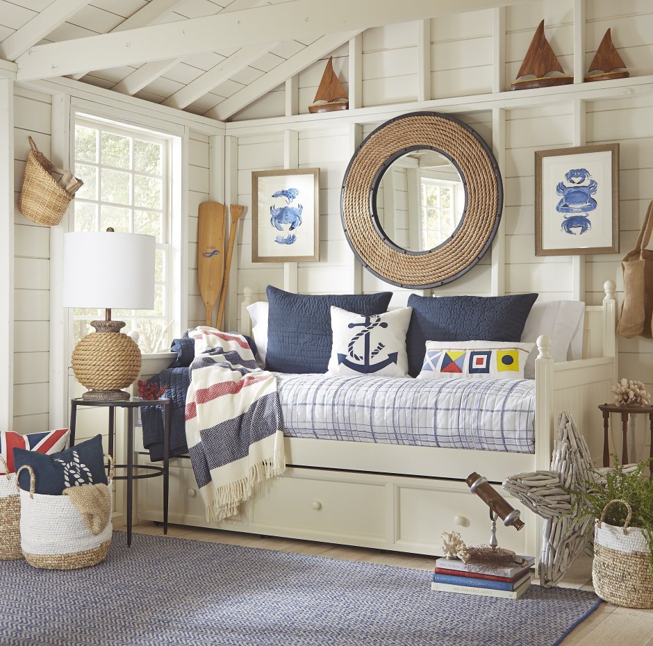 Стильная детская комната в морском стиле