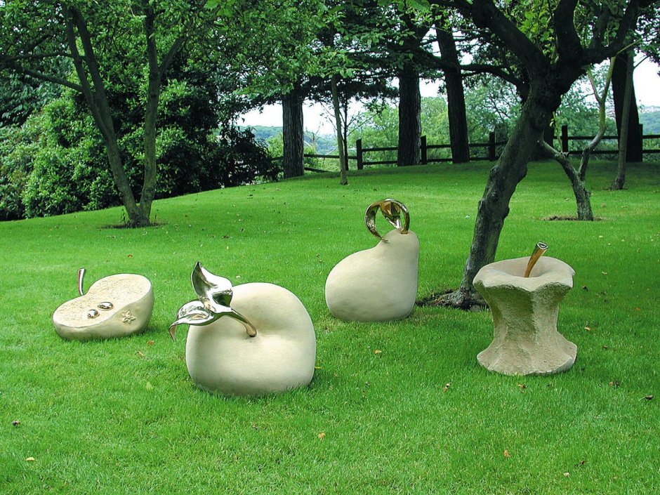 Необычные садовые скульптуры