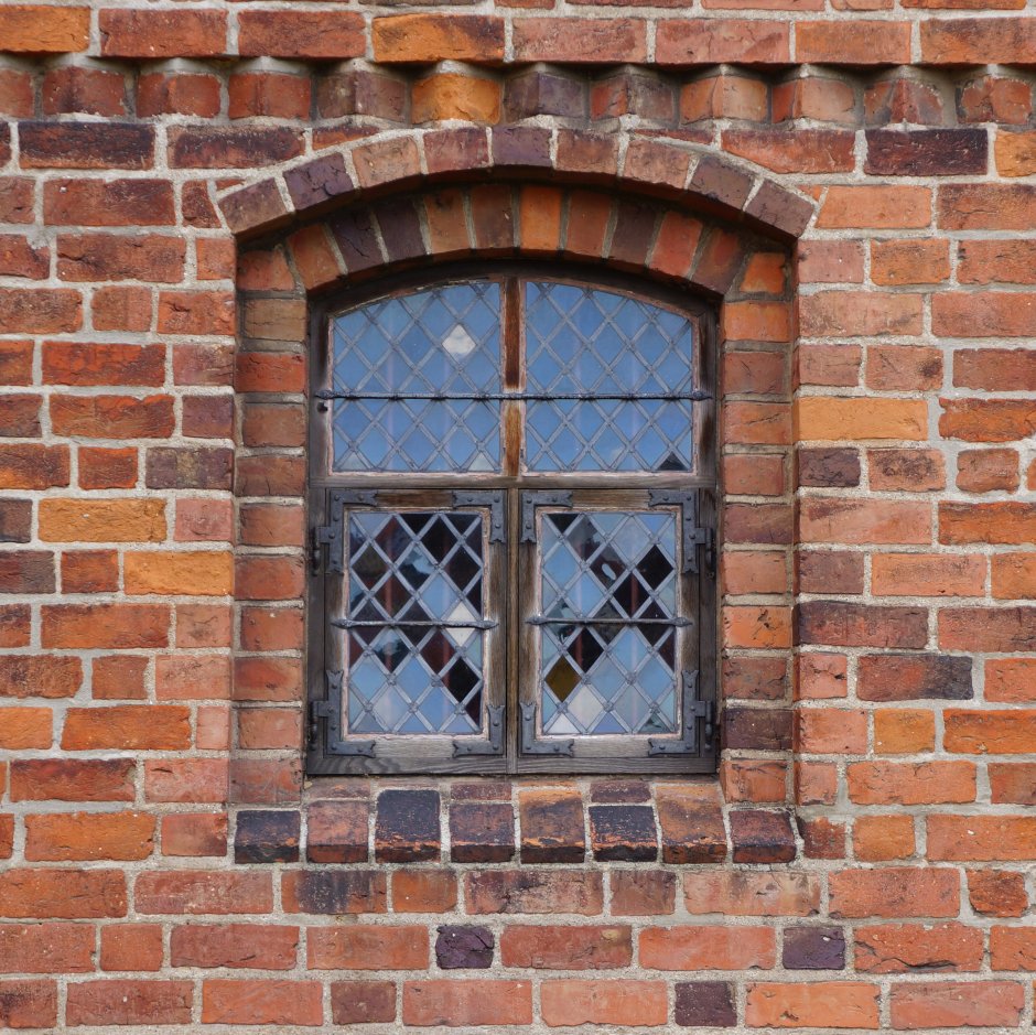 Средневековое окно