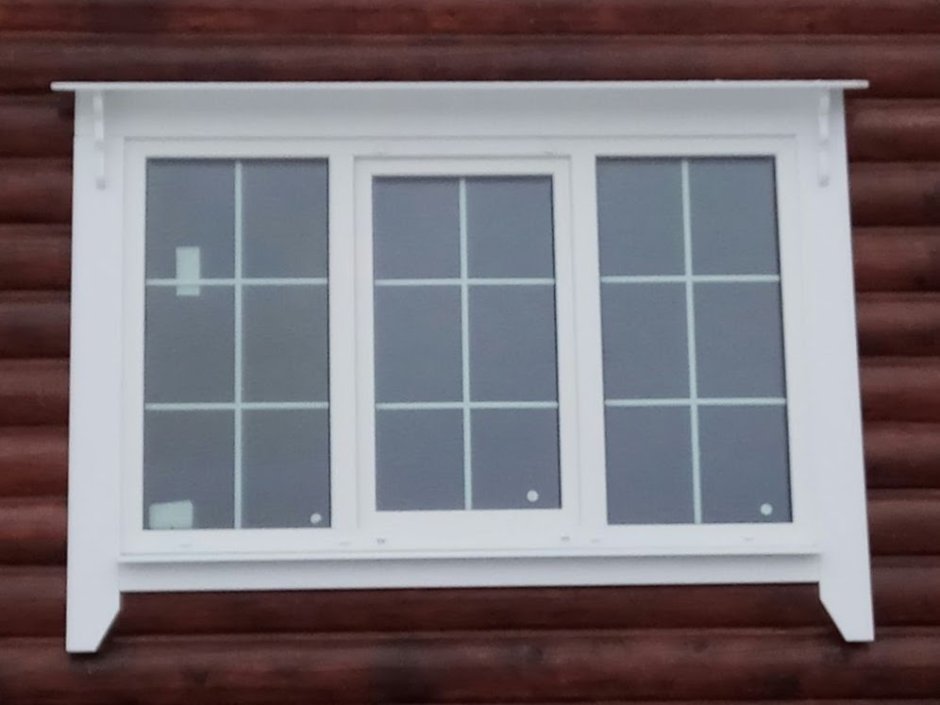 Узкие фасадные наличники на окна