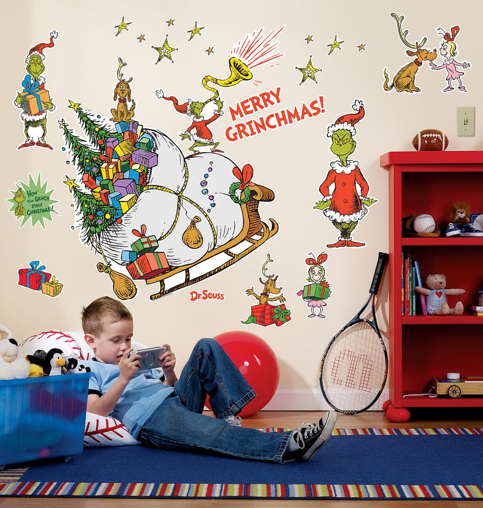 Новогоднее украшение детской комнаты