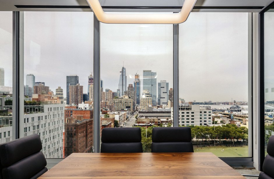 Офис в Нью Йорке вид из окна
