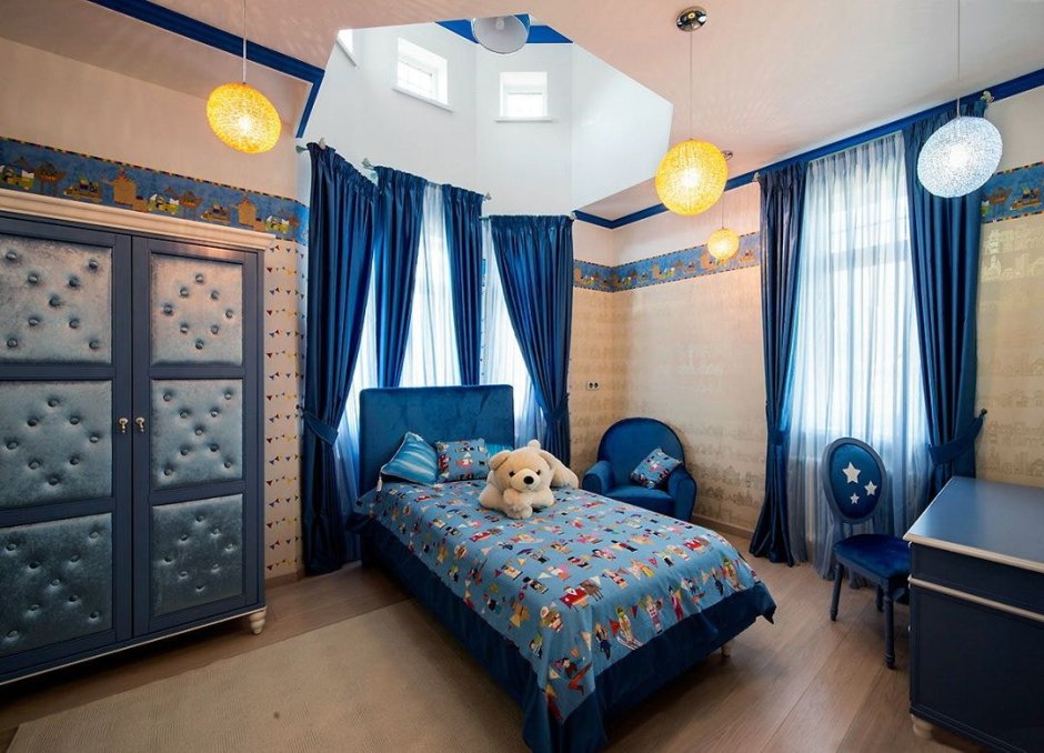 Синие шторы в интерьере детской комнаты