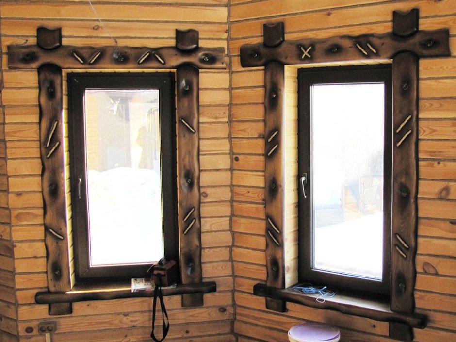 Окно без подоконника в деревянном доме