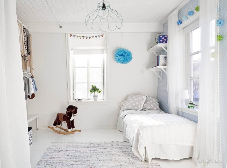 Люстра для детской комнаты в скандинавском стиле