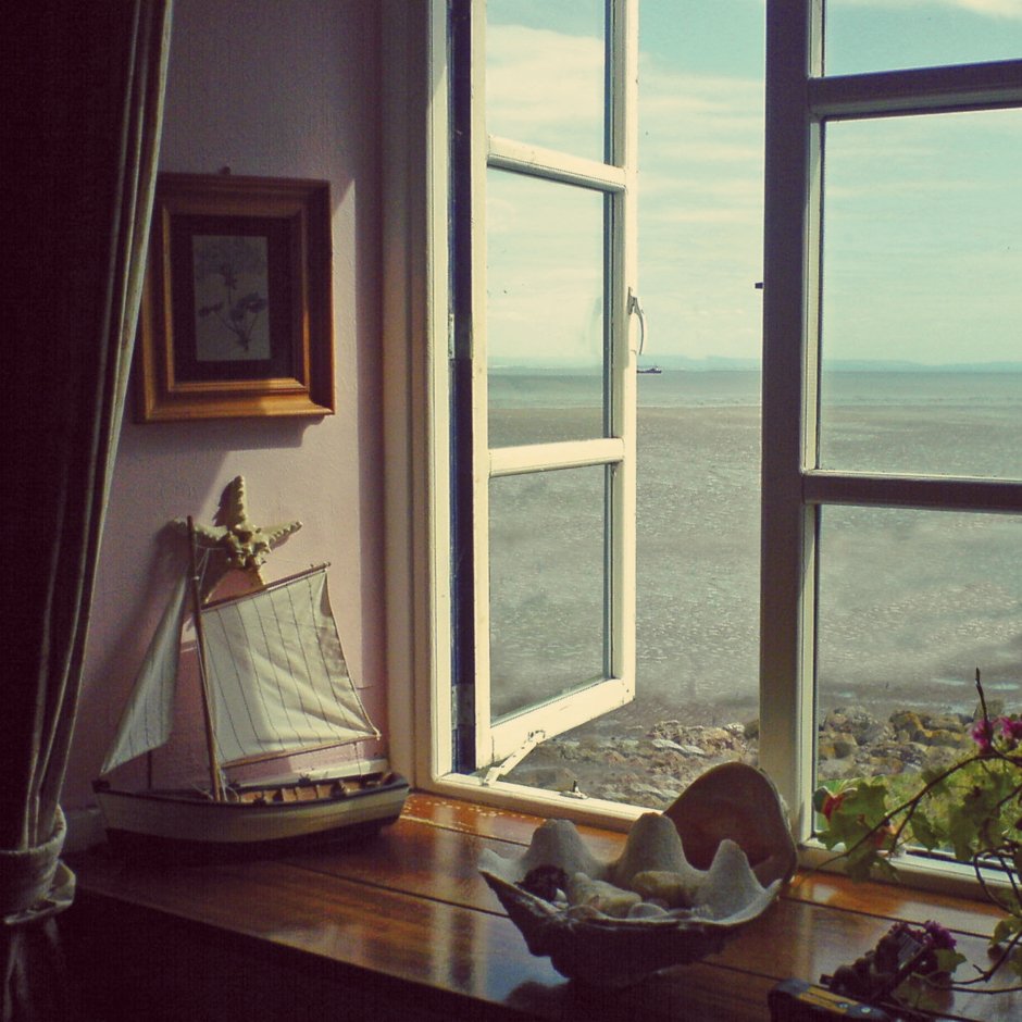 Море за окном