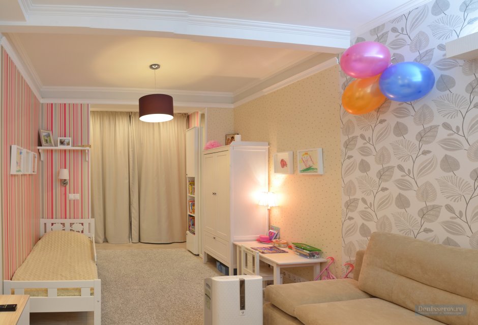 Интерьер комнаты для семьи с ребенком в однокомнатной квартире