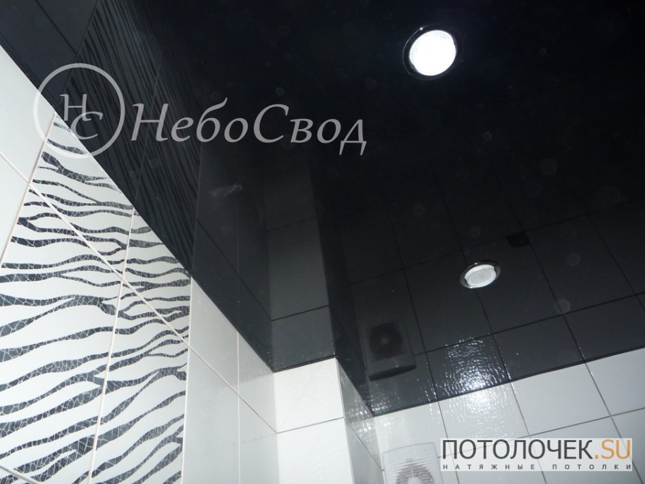Черный натяжной потолок в ванной (58 фото)
