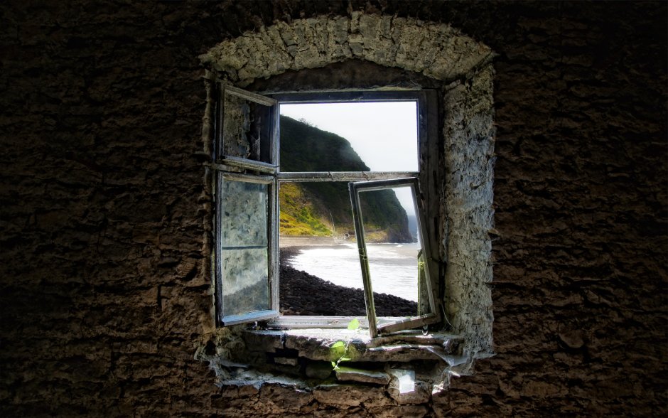 Старое окно изнутри