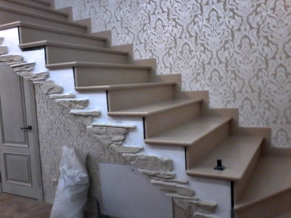 Лестница из искусственного камня