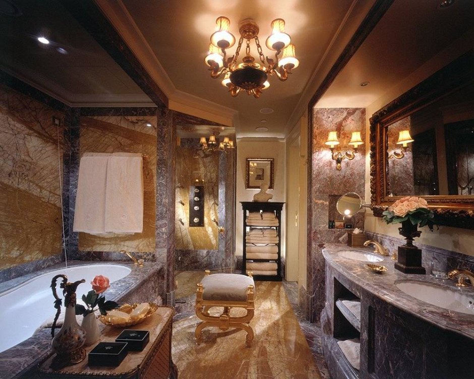 Роскошные Ванные комнаты в особняке