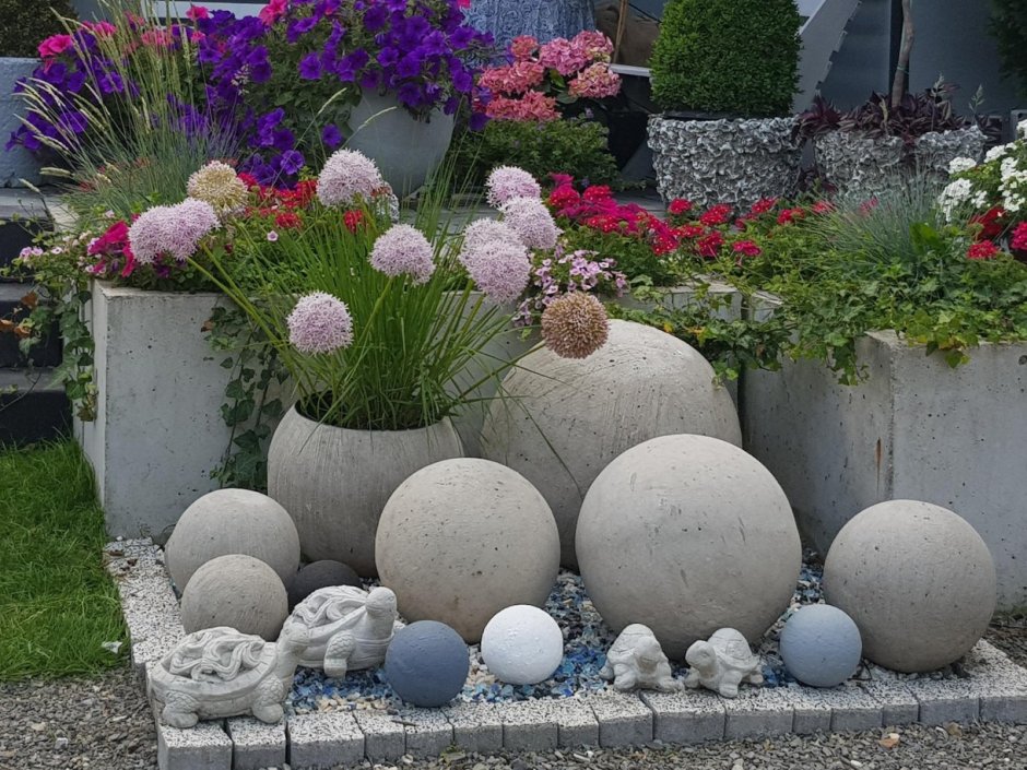 Садовые композиции из камней