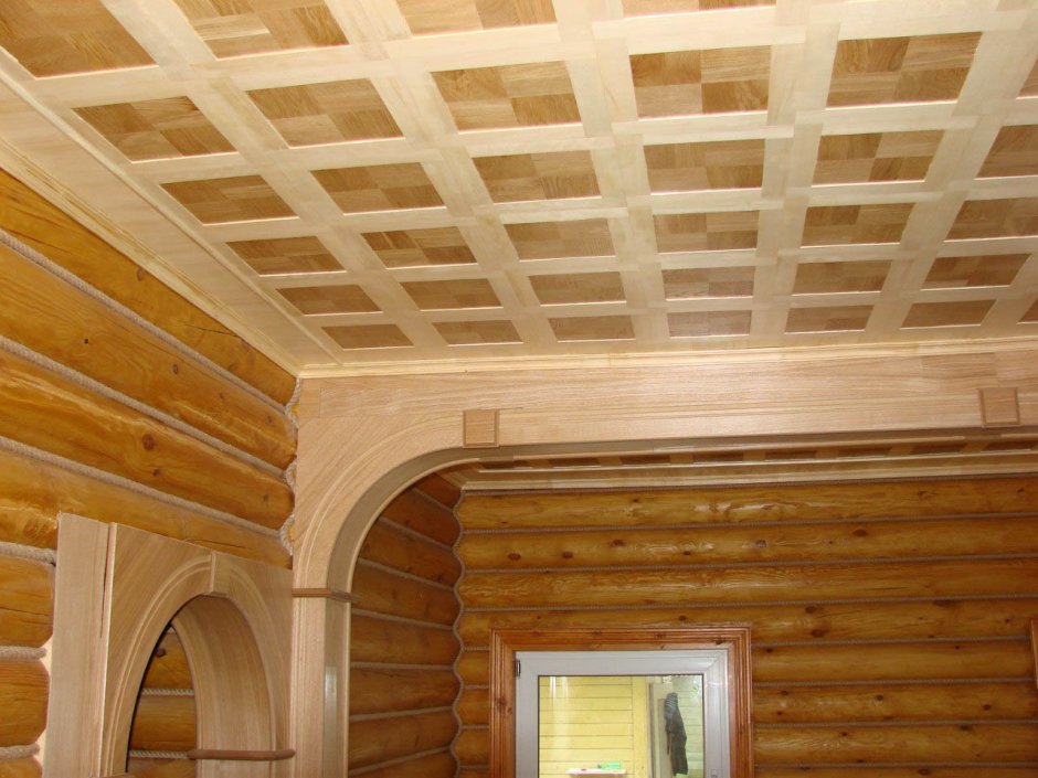 Отделка деревянного потолка