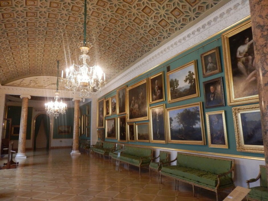 Строгановский дворец большой танцевальный зал