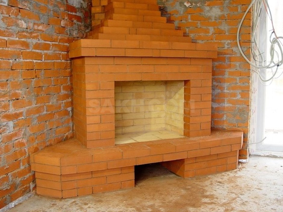 Камин кирпичный