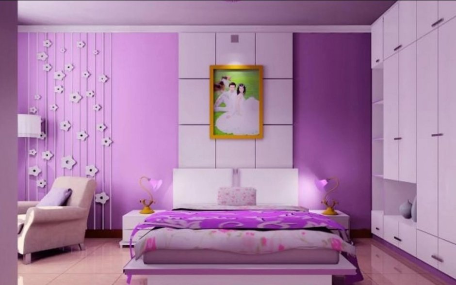 Интерьер спальни с розовыми сиреневыми шторами