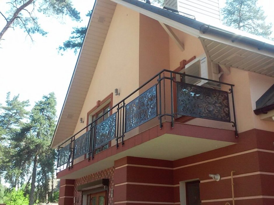 Балконы в частных домах