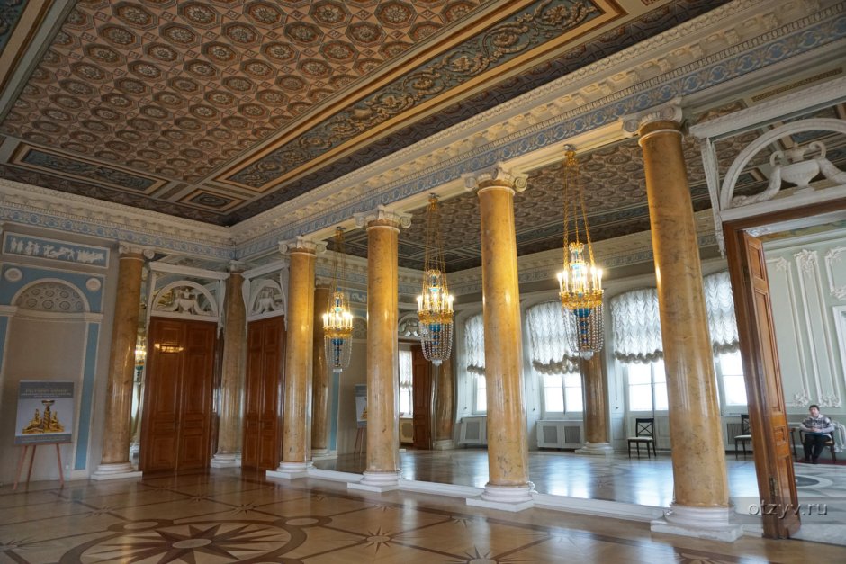 Мраморный дворец Белоколонный зал
