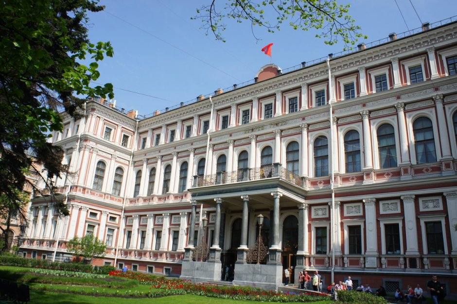 Николаевском Дворце на Благовещенской площади