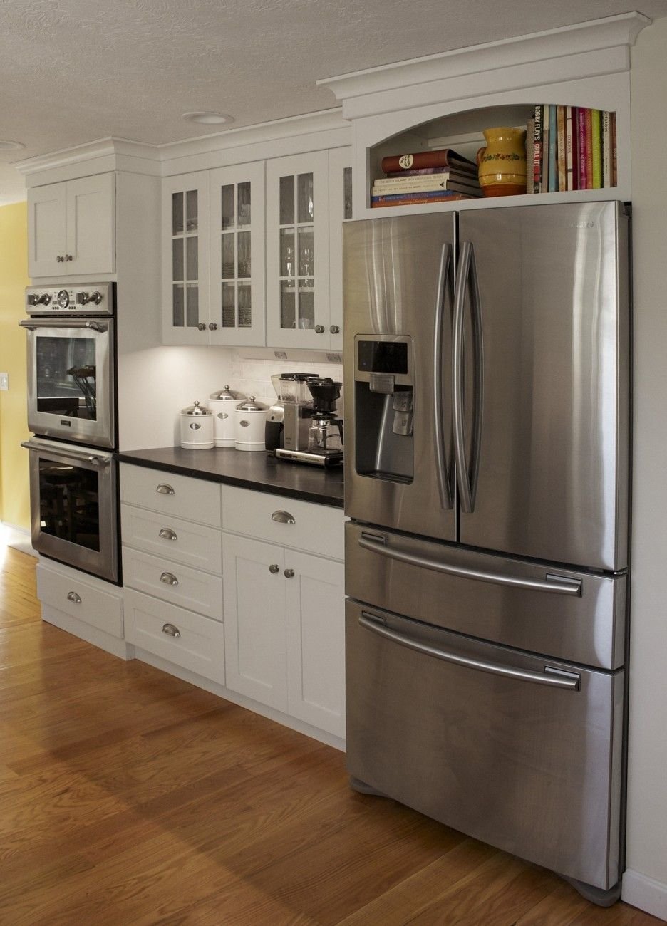 Холодильник Смег в интерьере кухни