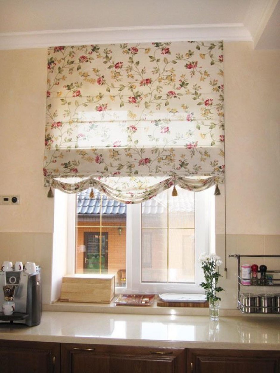 Римские шторы в стиле Прованс для кухни