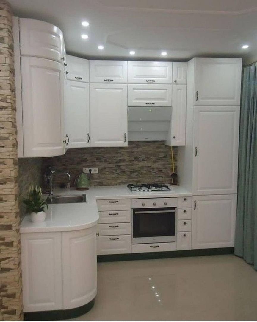 небольшие угловые кухни с холодильником